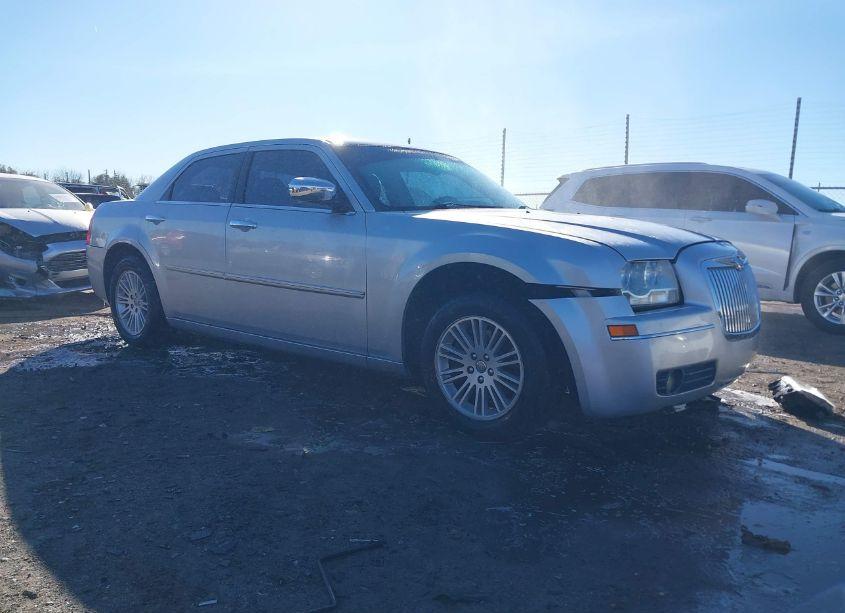 2010 Chrysler 300 TOURING/SIGNATURE SERIES/EXECUTIVE SERIES (VIN 2C3CA5CV8AH139941) main photo