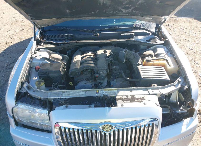 Photo 10 of 2010 Chrysler 300 TOURING/SIGNATURE SERIES/EXECUTIVE SERIES (VIN 2C3CA5CV8AH139941)