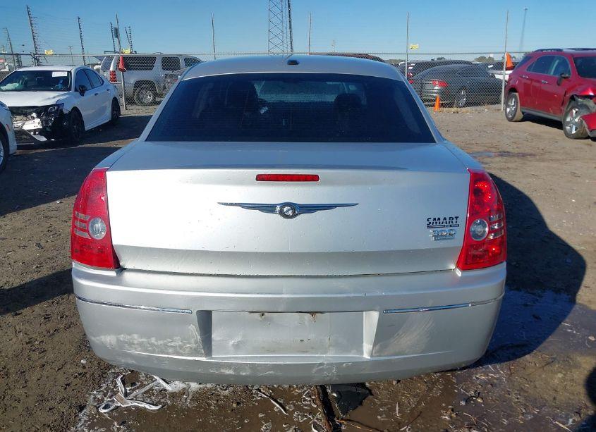 Photo 16 of 2010 Chrysler 300 TOURING/SIGNATURE SERIES/EXECUTIVE SERIES (VIN 2C3CA5CV8AH139941)