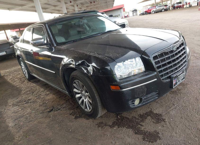 2010 Chrysler 300 TOURING/SIGNATURE SERIES/EXECUTIVE SERIES (VIN 2C3CA5CVXAH232248) main photo