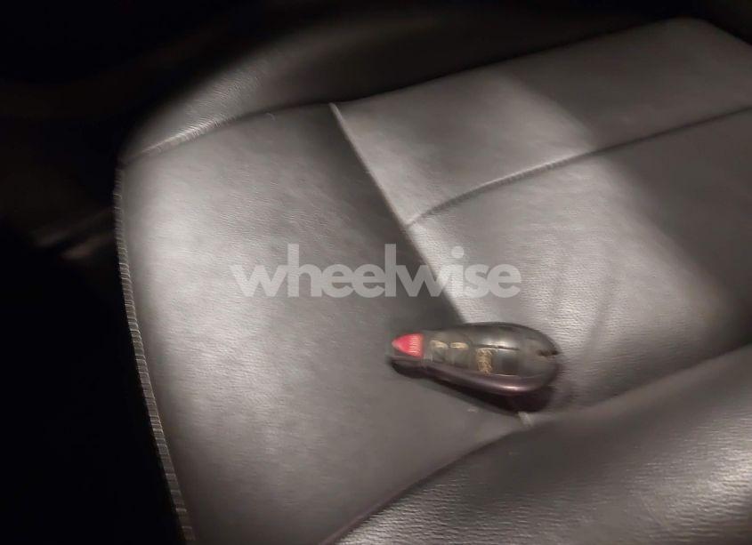 Photo 11 of 2010 Chrysler 300 TOURING/SIGNATURE SERIES/EXECUTIVE SERIES (VIN 2C3CA5CVXAH263399)