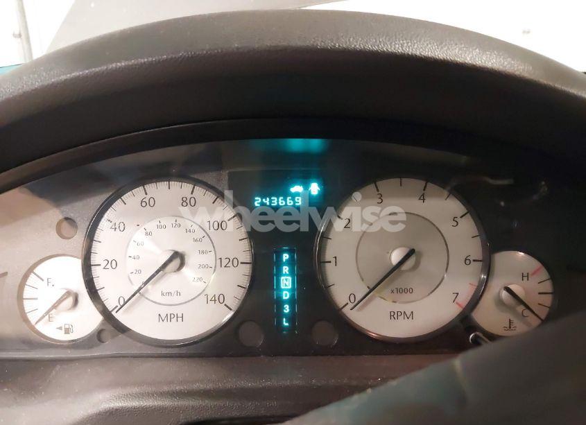 Photo 7 of 2010 Chrysler 300 TOURING/SIGNATURE SERIES/EXECUTIVE SERIES (VIN 2C3CA5CVXAH263399)