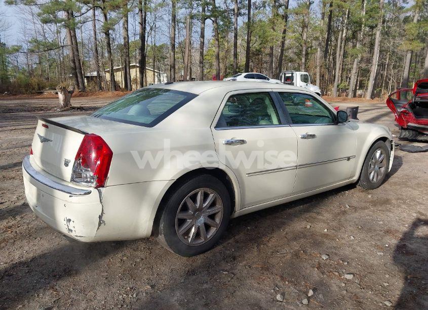 Photo 4 of 2010 Chrysler 300c HEMI (VIN 2C3CA6CT0AH266381)
