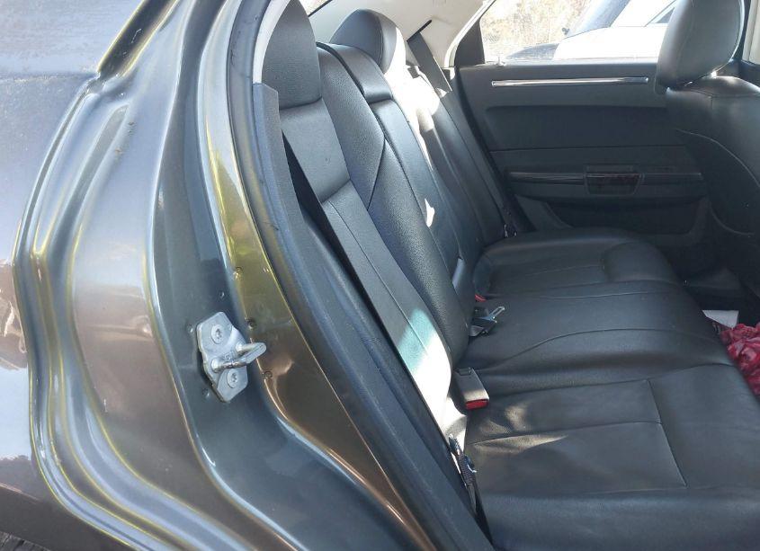 Photo 8 of 2010 Chrysler 300c HEMI (VIN 2C3CA6CT4AH114183)