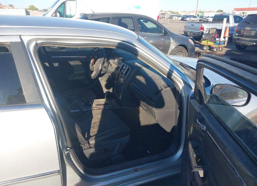 Photo 5 of 2010 Chrysler 300c HEMI (VIN 2C3CA6CT9AH114244)