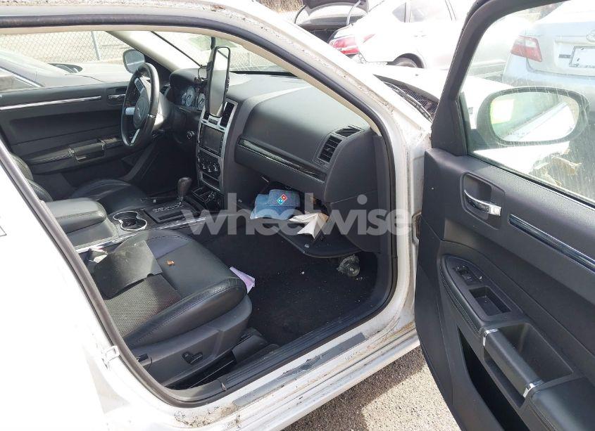 Photo 5 of 2010 Chrysler 300c V8 (VIN 2C3CA9CT7AH273085)