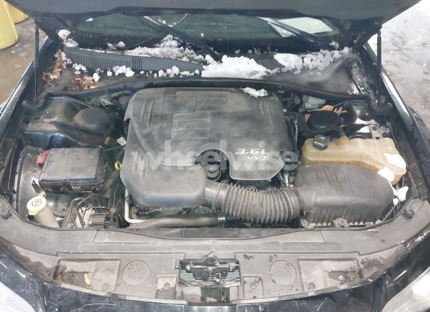 Photo 10 of 2012 Chrysler 300 (VIN 2C3CCAAG0CH107771)