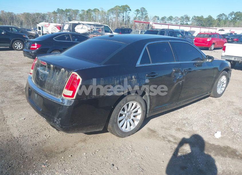 Photo 4 of 2012 Chrysler 300 (VIN 2C3CCAAG0CH138406)