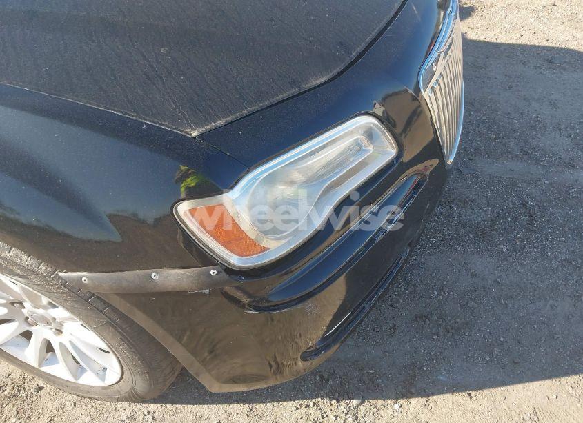 Photo 6 of 2012 Chrysler 300 (VIN 2C3CCAAG0CH138406)