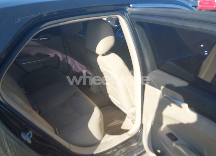 Photo 8 of 2012 Chrysler 300 (VIN 2C3CCAAG0CH138406)