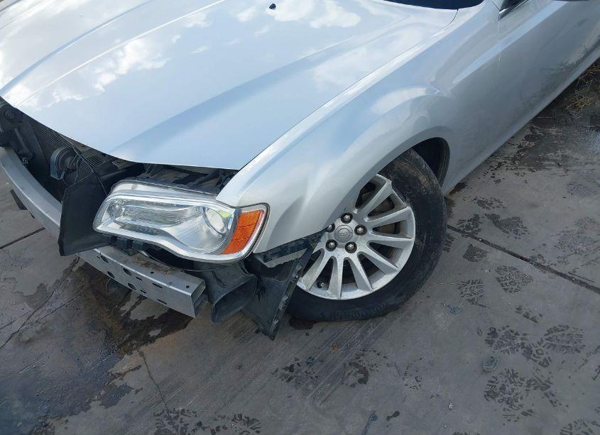 Photo 13 of 2012 Chrysler 300 (VIN 2C3CCAAG0CH165542)