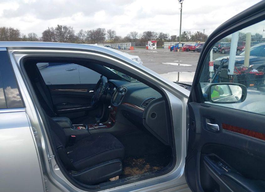 Photo 5 of 2012 Chrysler 300 (VIN 2C3CCAAG0CH165542)