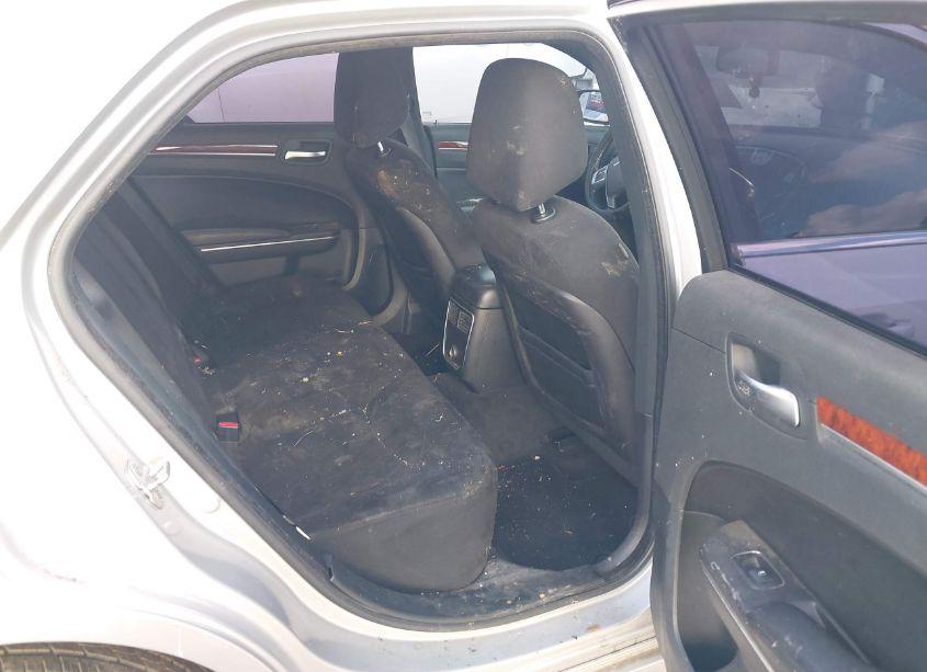 Photo 8 of 2012 Chrysler 300 (VIN 2C3CCAAG0CH165542)