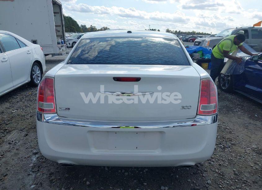 Photo 16 of 2013 Chrysler 300 MOTOWN (VIN 2C3CCAAG0DH534059)