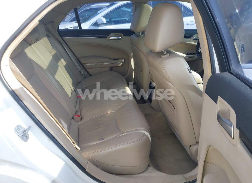 Photo 8 of 2013 Chrysler 300 MOTOWN (VIN 2C3CCAAG0DH534059)