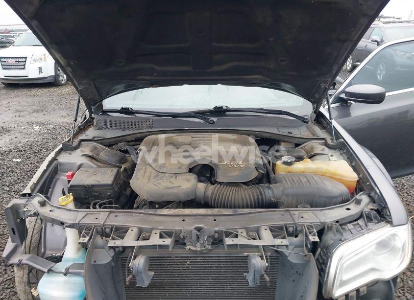 Photo 10 of 2013 Chrysler 300 MOTOWN (VIN 2C3CCAAG0DH707756)