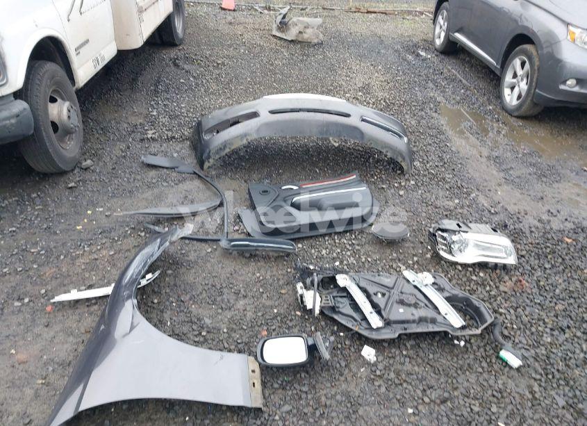 Photo 12 of 2013 Chrysler 300 MOTOWN (VIN 2C3CCAAG0DH707756)