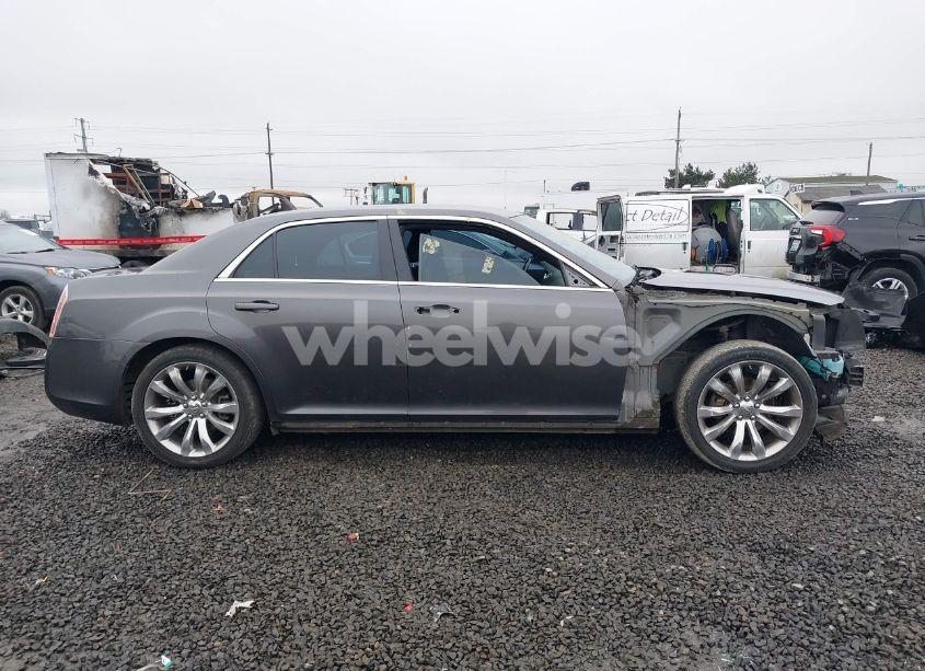 Photo 14 of 2013 Chrysler 300 MOTOWN (VIN 2C3CCAAG0DH707756)