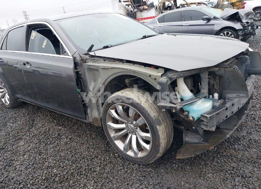 Photo 6 of 2013 Chrysler 300 MOTOWN (VIN 2C3CCAAG0DH707756)