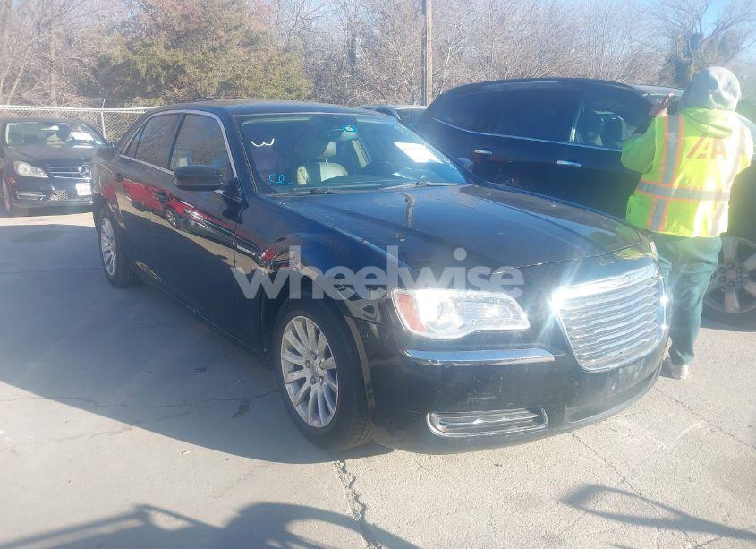 2014 Chrysler 300 (VIN 2C3CCAAG0EH105795) main photo