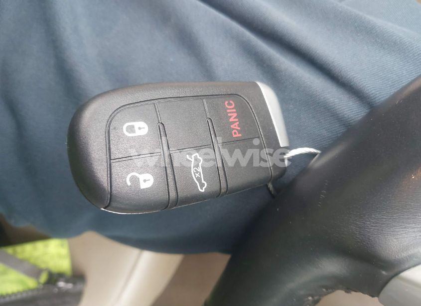 Photo 11 of 2014 Chrysler 300 (VIN 2C3CCAAG0EH105795)