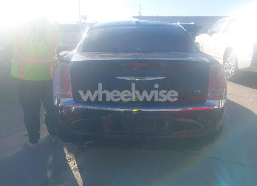 Photo 16 of 2014 Chrysler 300 (VIN 2C3CCAAG0EH105795)