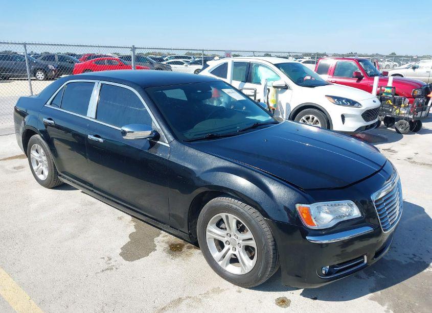 2014 Chrysler 300 (VIN 2C3CCAAG0EH212698) main photo