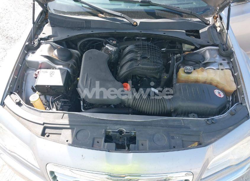 Photo 10 of 2014 Chrysler 300 (VIN 2C3CCAAG0EH220848)