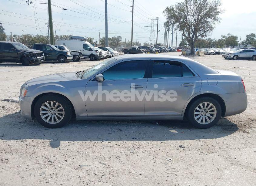 Photo 15 of 2014 Chrysler 300 (VIN 2C3CCAAG0EH220848)