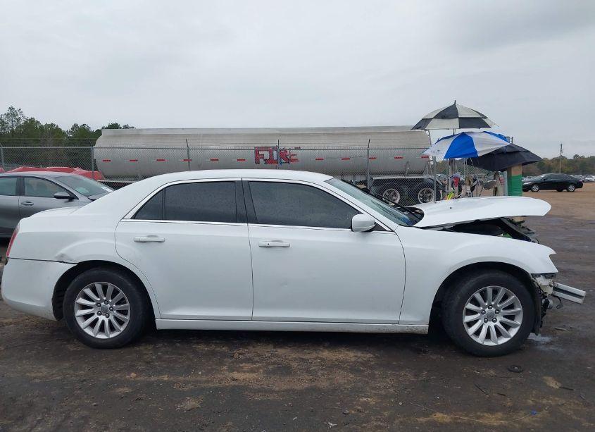 Photo 14 of 2014 Chrysler 300 (VIN 2C3CCAAG0EH255342)