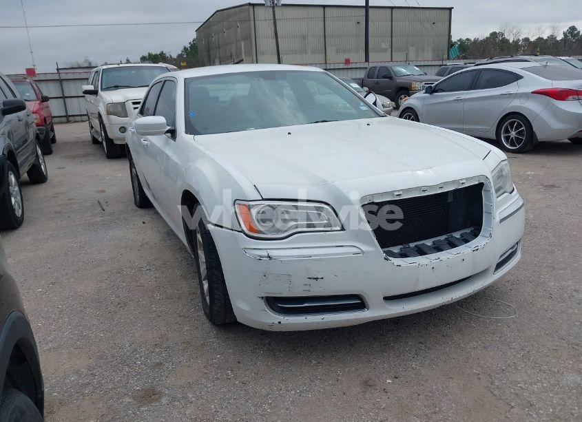 2014 Chrysler 300 (VIN 2C3CCAAG0EH343517) main photo