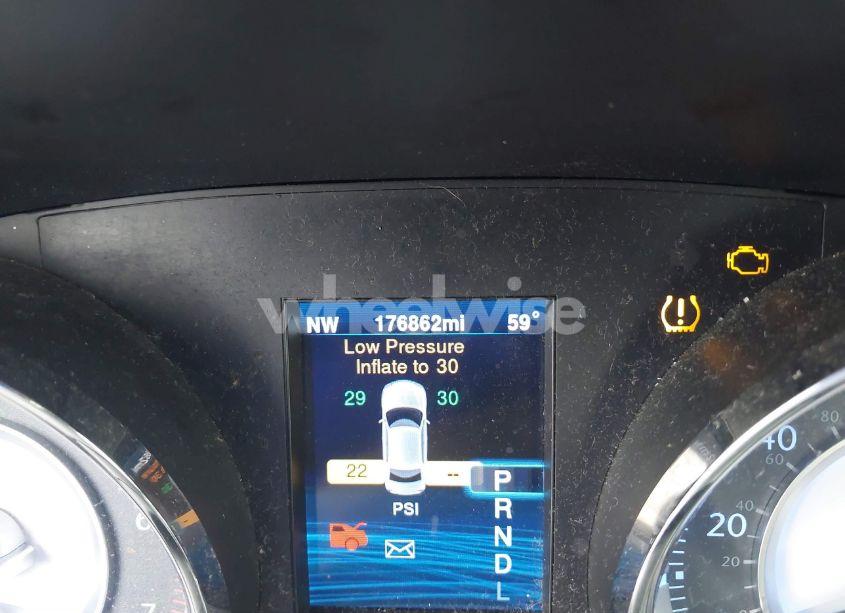 Photo 15 of 2014 Chrysler 300 (VIN 2C3CCAAG0EH343517)