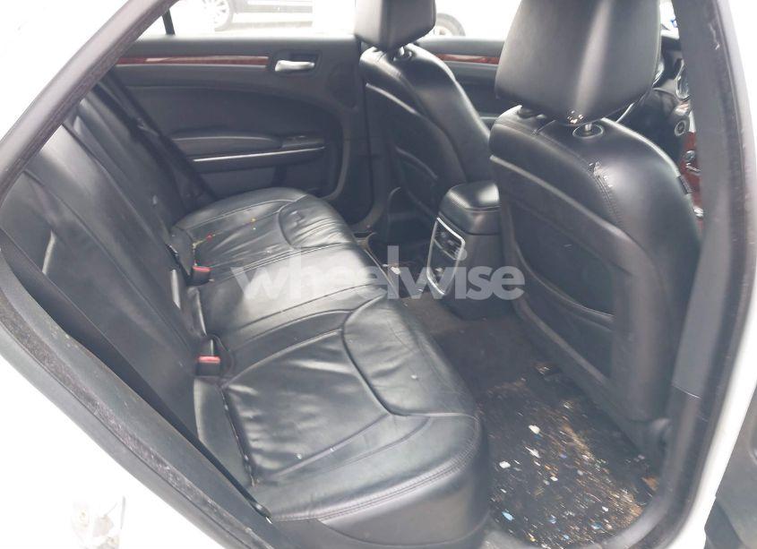 Photo 8 of 2014 Chrysler 300 (VIN 2C3CCAAG0EH343517)