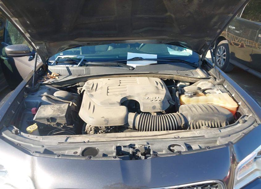 Photo 10 of 2015 Chrysler 300 LIMITED (VIN 2C3CCAAG0FH749279)