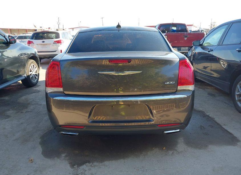 Photo 16 of 2015 Chrysler 300 LIMITED (VIN 2C3CCAAG0FH749279)
