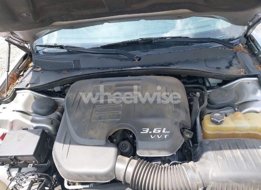 Photo 10 of 2015 Chrysler 300 LIMITED (VIN 2C3CCAAG0FH785988)