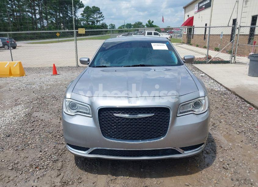 Photo 12 of 2015 Chrysler 300 LIMITED (VIN 2C3CCAAG0FH785988)