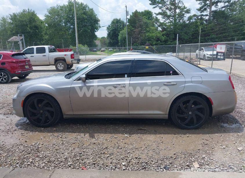 Photo 14 of 2015 Chrysler 300 LIMITED (VIN 2C3CCAAG0FH785988)