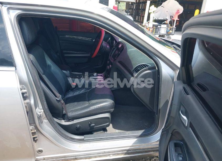 Photo 5 of 2015 Chrysler 300 LIMITED (VIN 2C3CCAAG0FH785988)