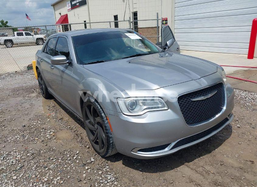 Photo 6 of 2015 Chrysler 300 LIMITED (VIN 2C3CCAAG0FH785988)