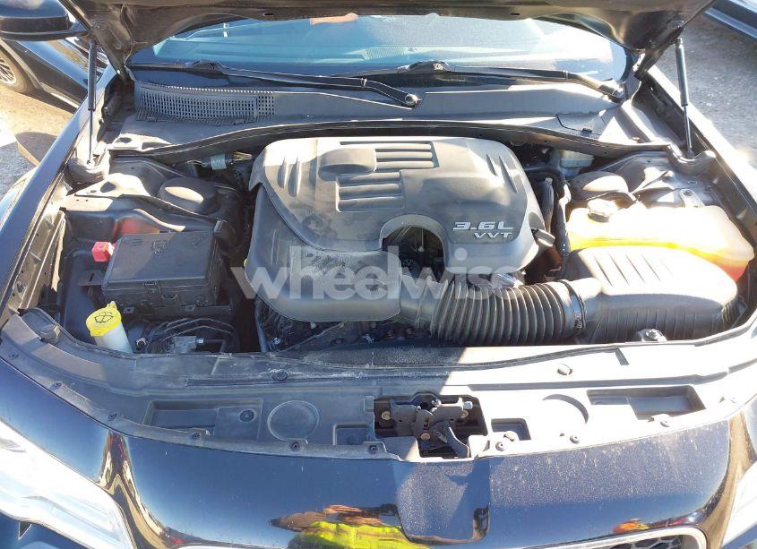 Photo 10 of 2015 Chrysler 300 LIMITED (VIN 2C3CCAAG0FH829469)