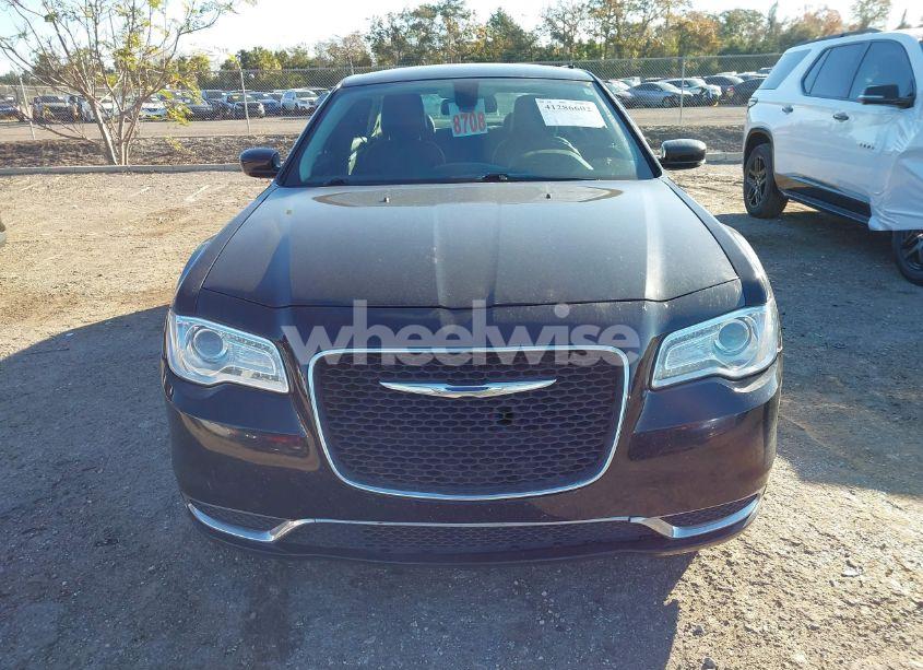Photo 12 of 2015 Chrysler 300 LIMITED (VIN 2C3CCAAG0FH829469)
