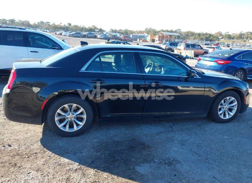 Photo 13 of 2015 Chrysler 300 LIMITED (VIN 2C3CCAAG0FH829469)