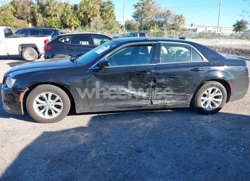 Photo 14 of 2015 Chrysler 300 LIMITED (VIN 2C3CCAAG0FH829469)