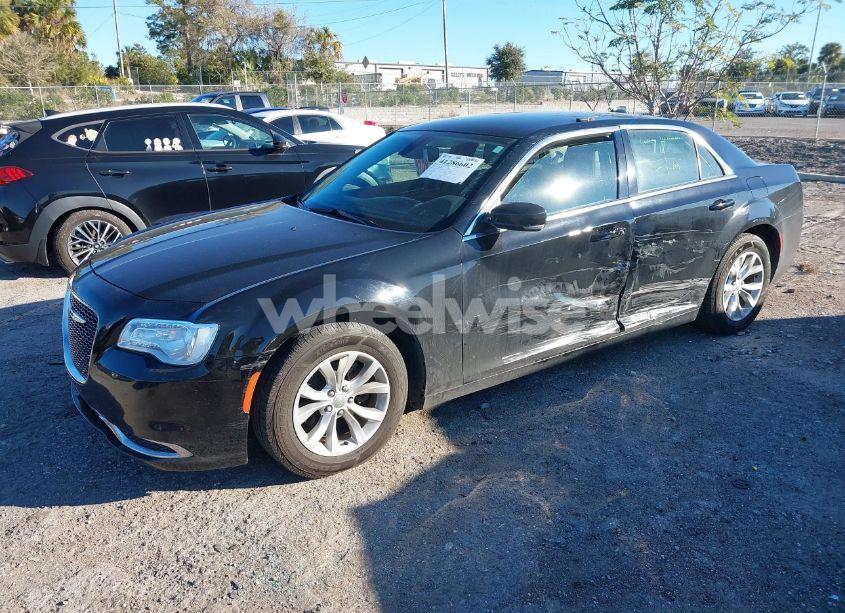 Photo 2 of 2015 Chrysler 300 LIMITED (VIN 2C3CCAAG0FH829469)