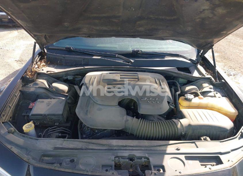 Photo 10 of 2015 Chrysler 300 LIMITED (VIN 2C3CCAAG0FH853691)