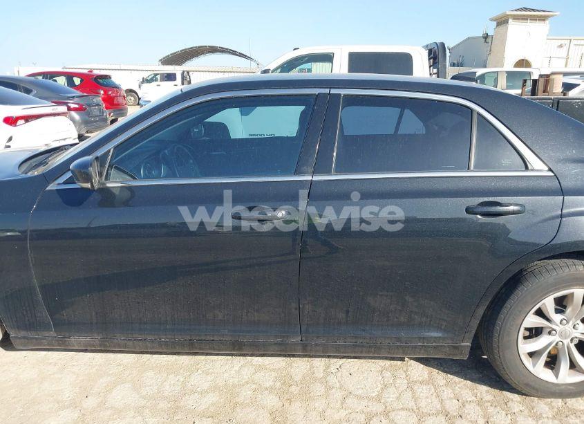 Photo 14 of 2015 Chrysler 300 LIMITED (VIN 2C3CCAAG0FH853691)