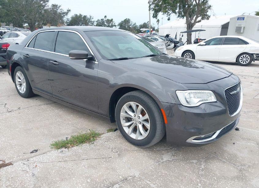 2015 Chrysler 300 LIMITED (VIN 2C3CCAAG0FH882043) main photo