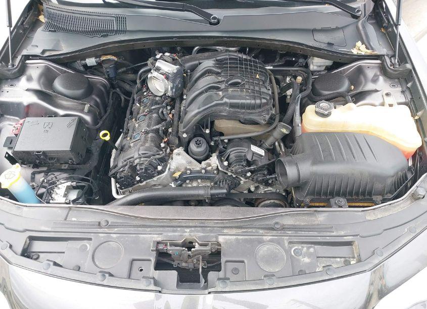 Photo 10 of 2015 Chrysler 300 LIMITED (VIN 2C3CCAAG0FH882043)