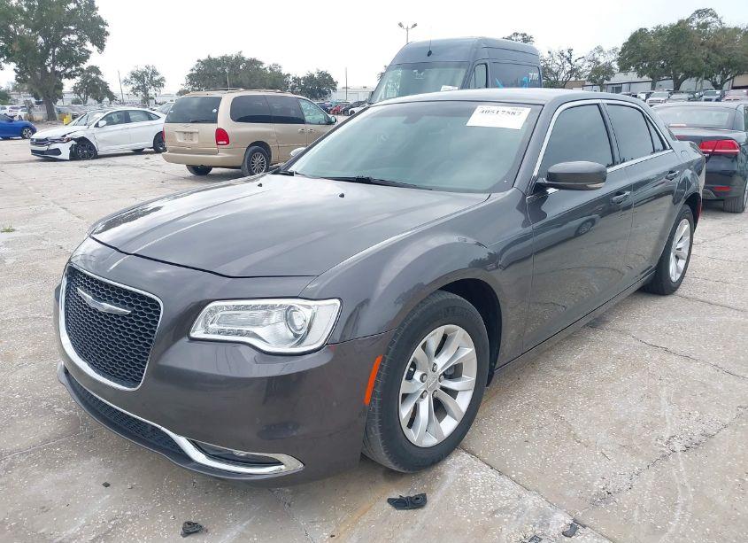 Photo 2 of 2015 Chrysler 300 LIMITED (VIN 2C3CCAAG0FH882043)